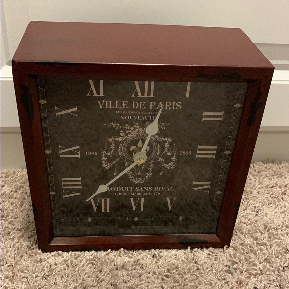Vintage style decor Wall Clock - Villa de Paris Brown